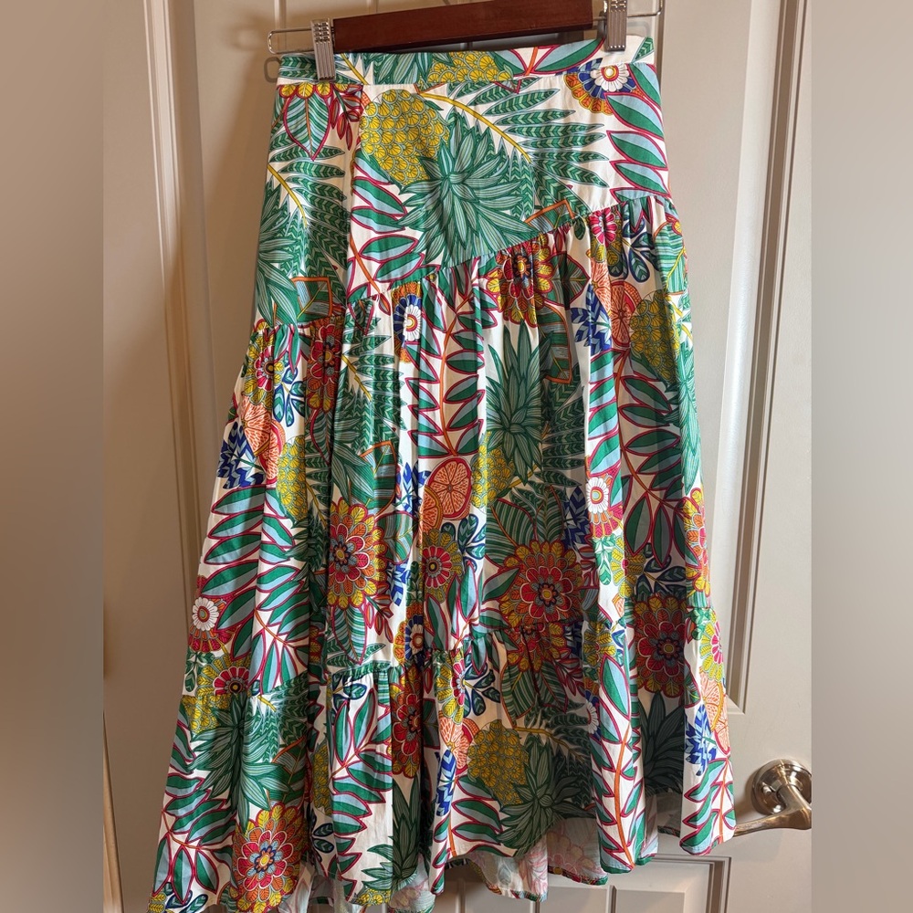 Pretty SETRE Floral skirt size 4